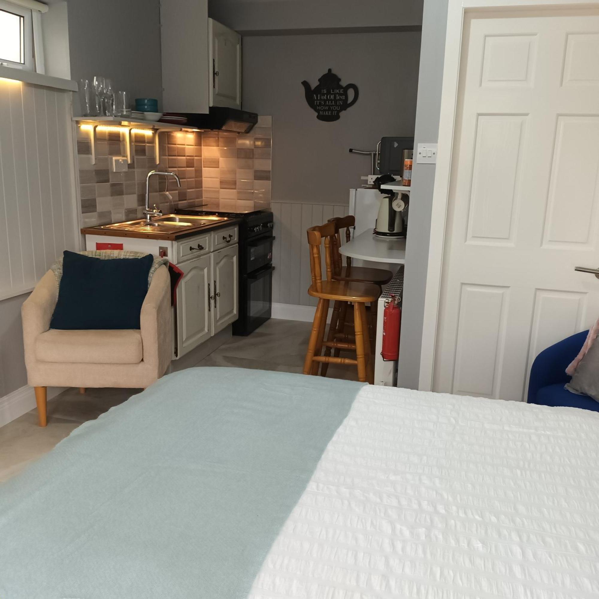 Kates Place Studio 1 Donegal Town Екстериор снимка