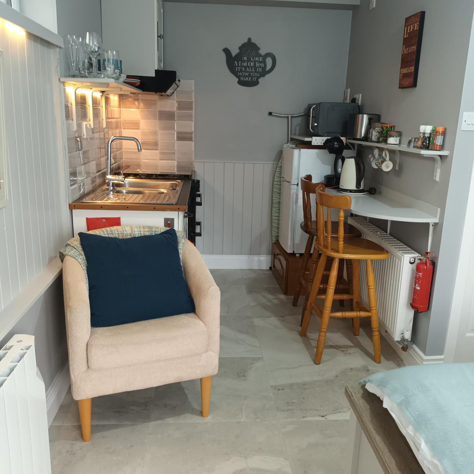 Kates Place Studio 1 Donegal Town Екстериор снимка